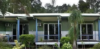 Colonial Village Resort Urangan Hotel