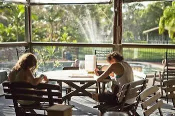 Colonial Village Resort Urangan 3*,